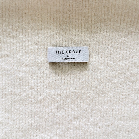 Aritzia The Group Kerez 100% Merino Wool Turtleneck Sweater Ivory Size M - Picture 3 of 13